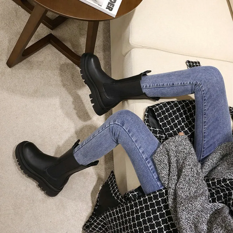 Round Toe Platform Womens Boots