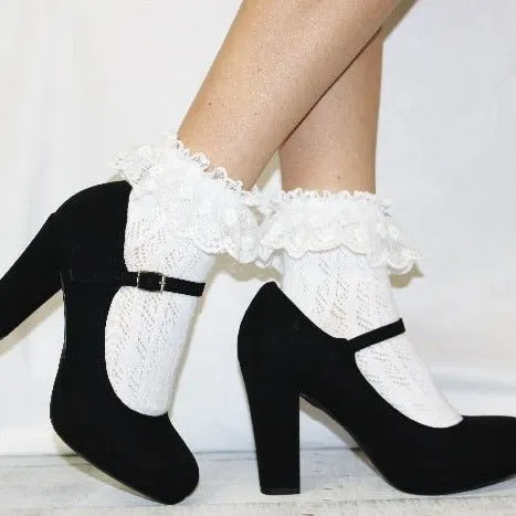 RUFFLES crochet lace ankle socks - white