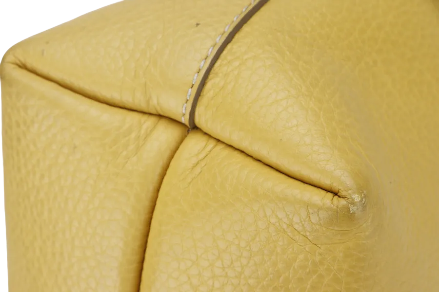 SALVATORE FERRAGAMO GANCINI (GU-21-D764) MEDIUM YELLOW GOLD HARDWARE, NO DUST COVER