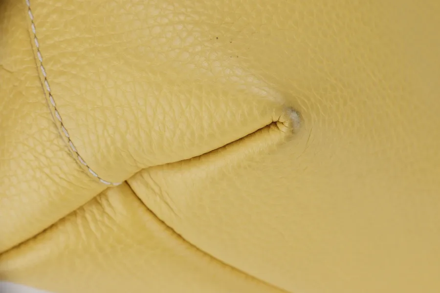 SALVATORE FERRAGAMO GANCINI (GU-21-D764) MEDIUM YELLOW GOLD HARDWARE, NO DUST COVER