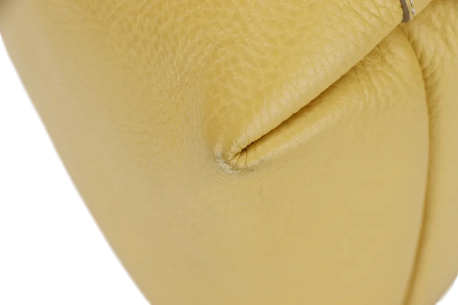 SALVATORE FERRAGAMO GANCINI (GU-21-D764) MEDIUM YELLOW GOLD HARDWARE, NO DUST COVER