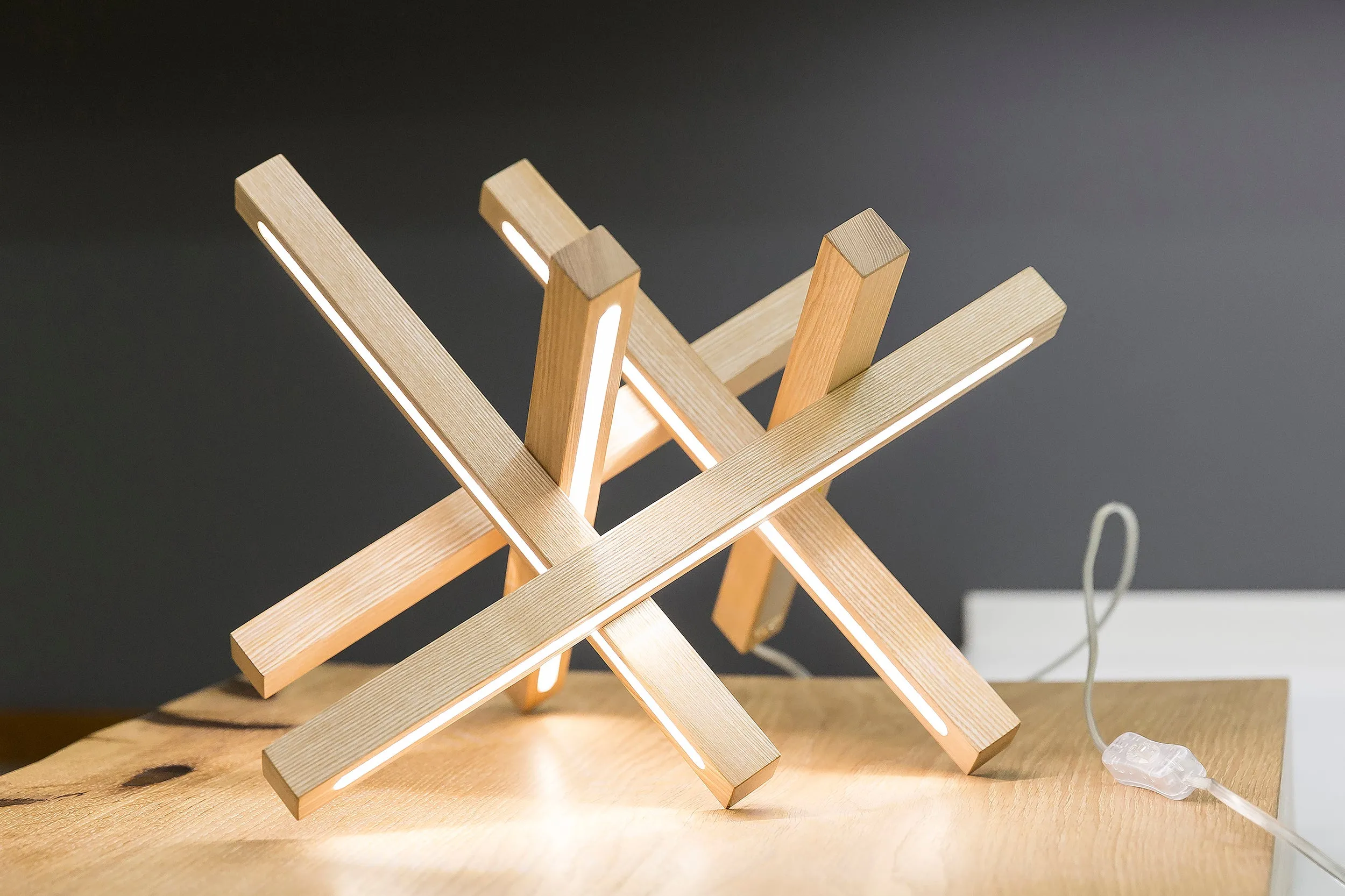 STELLAR TABLE LAMP