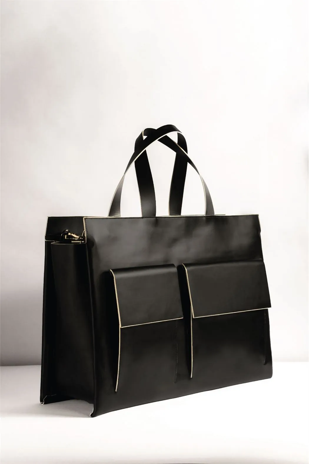 Tanned   I   Weekender    Tote  Black  TO/WE/BLK  I Leather Bag