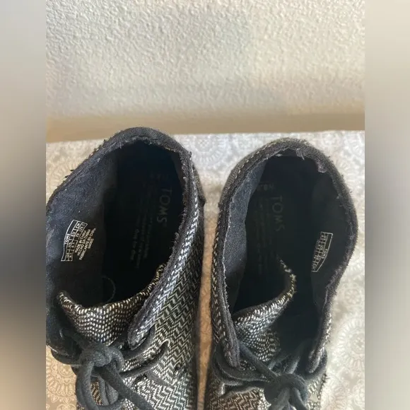 Toms~Black &amp; White~Tweed~Herringbone Desert~Lace-Up~Wedge~Bootie~Size 8.5