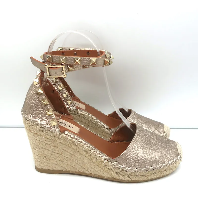 Valentino Rockstud Espadrille Wedges Rose Gold Metallic Leather Size 35