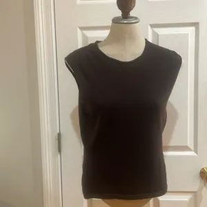 Vintage Ann Taylor Merino Wool Round neck sleeveless brown vest women’s size M