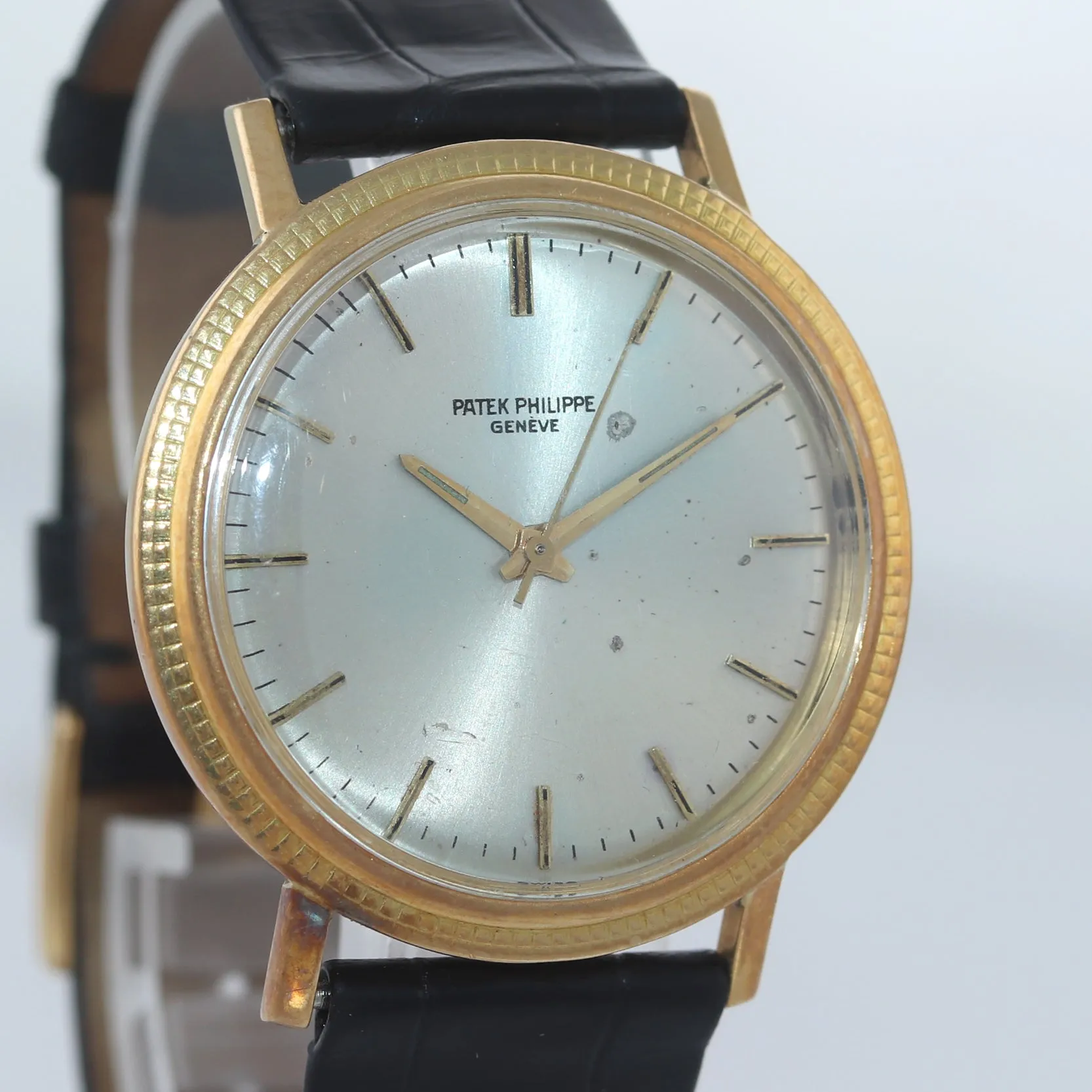 VTG Patek Philippe Calatrava 3569 18k Yellow Gold 35mm Silver Hobnail Watch