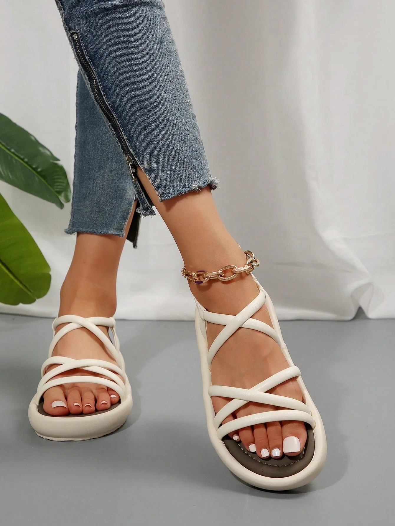 Women's Wedge Heel Thick Sole Round Toe Lightweight Simple Youthful Daily Summer Platform Slippers